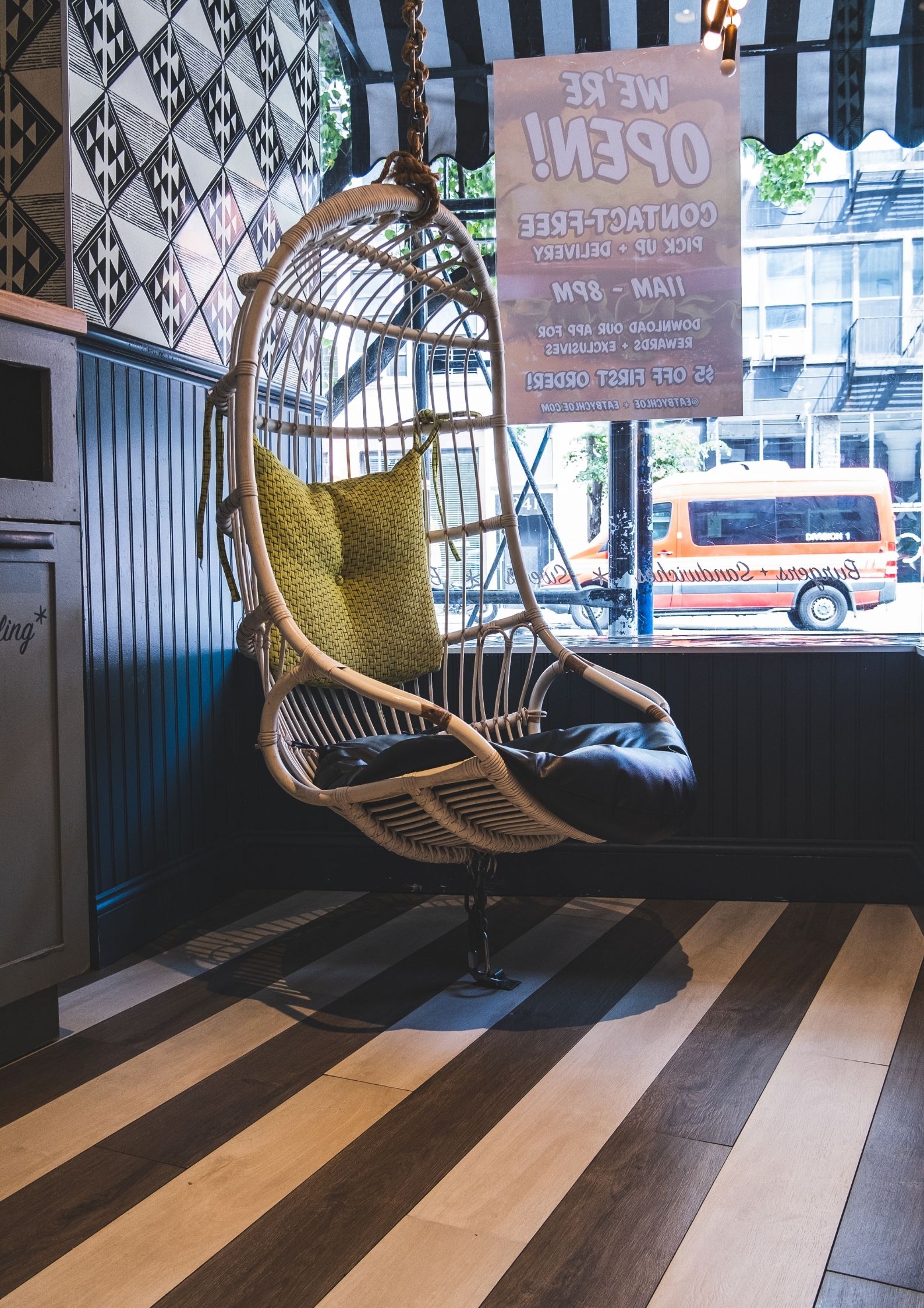 Are the Egg Chairs Comfortable?