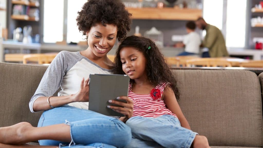 Capacious and Comfortable Double Papasan Chair